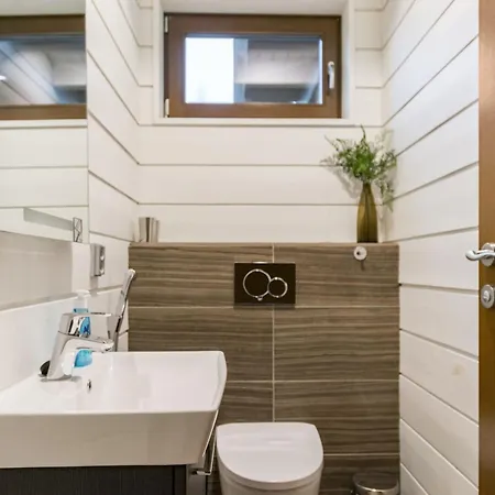Holiday home Loiste By Interhome